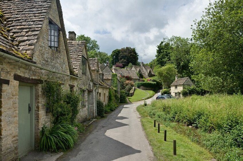 Explore the Cotswolds by Car with Pub Lunch 4