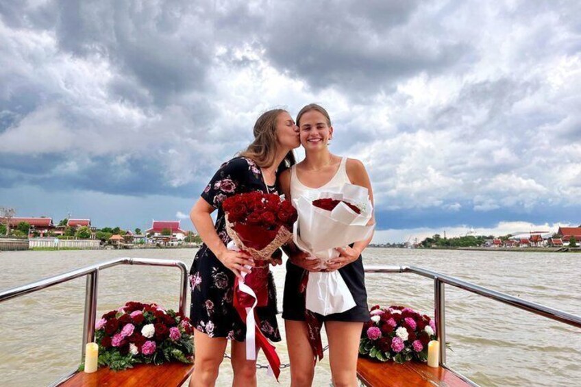 Bangkok Private Proposal Cruise on the Chao Phraya River 4