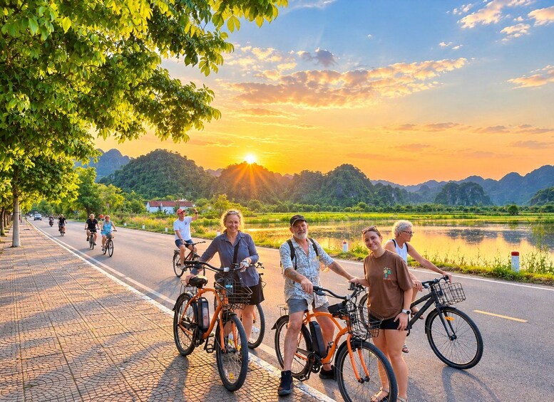 Tam Coc Bike Tour: Villages, Rice Field, Farm, Dundj Valley 1