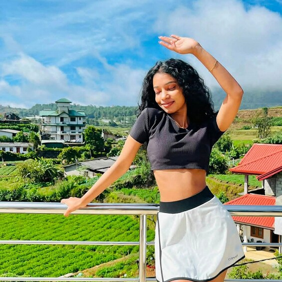 Picture 50 for Activity Kandy to Nuwara Eliya or Nanuoya Drop Trip & Ella Train Ride 3