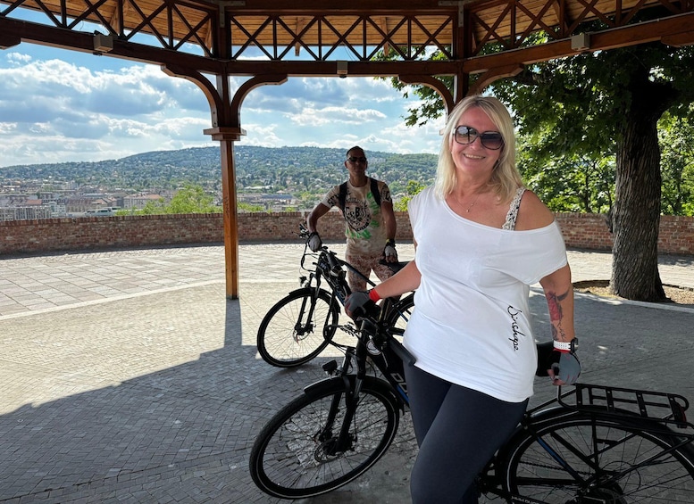 Picture 28 for Activity Budapest: Complete E-Bike Tour of Buda & Pest Highlights 4