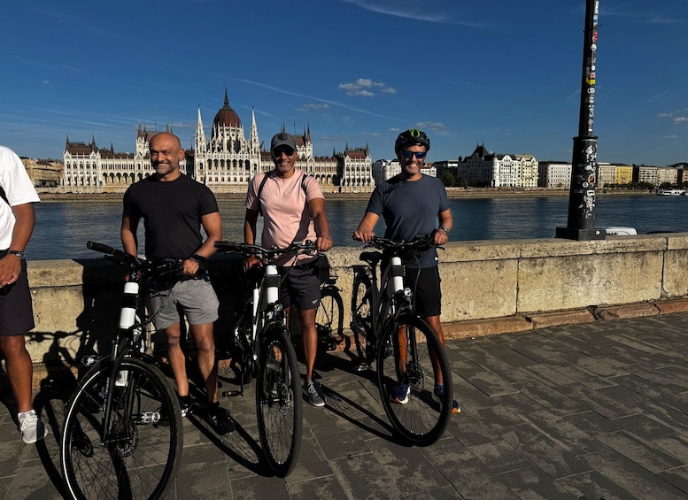 Picture 21 for Activity Budapest: Complete E-Bike Tour of Buda & Pest Highlights 2