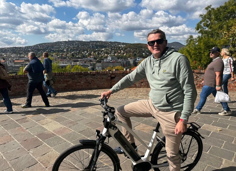 Picture 33 for Activity Budapest: Complete E-Bike Tour of Buda & Pest Highlights 3