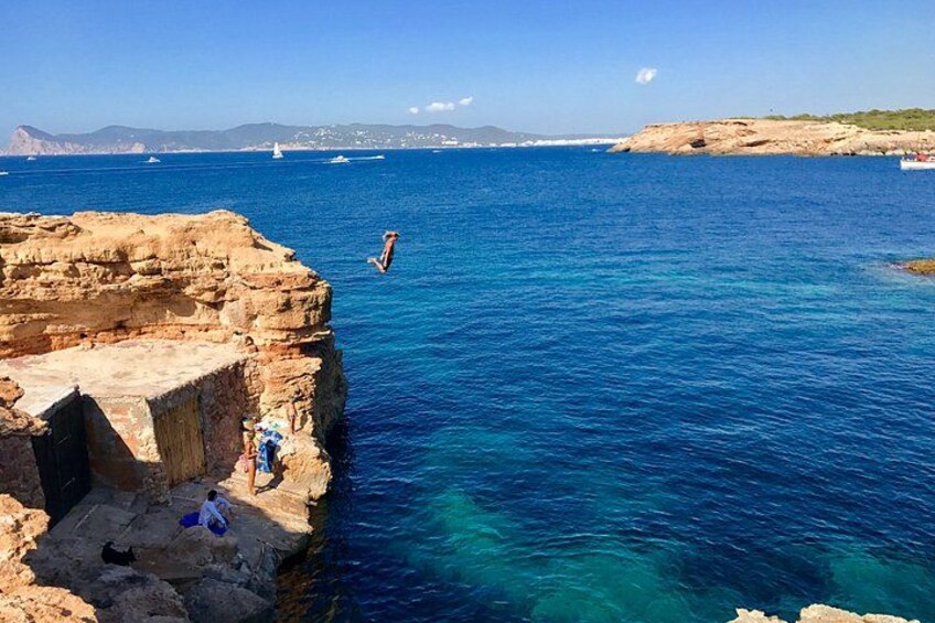 Ibiza Jeep Wrangler Tour Hidden Beaches Snorkeling and Caves 3