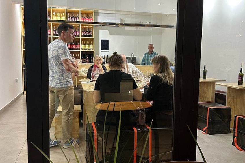 Learn to Taste Wine Like a Sommelier: Interactive Wine Tasting 1