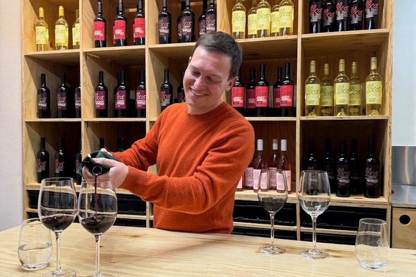Learn to Taste Wine Like a Sommelier: Interactive Wine Tasting 1