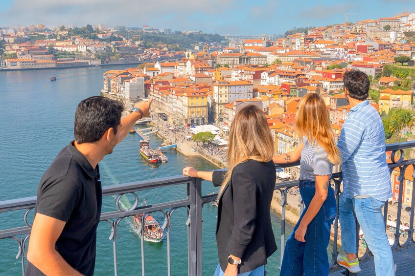 Porto Food Tour: Bolhão Market, Tapas & Port Wine Cellar 2