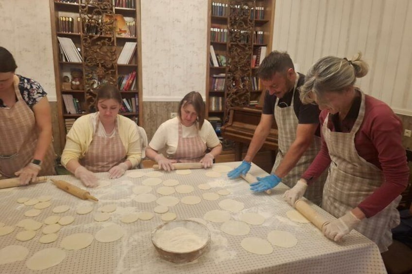 Kutaisi Cooking Class: Khinkali and Khachapuri with Wine Tasting 4