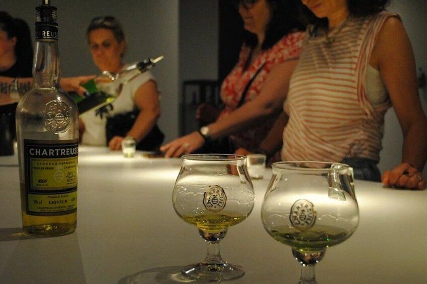 Immersive tasting of 3 Chartreuses in Nice 3