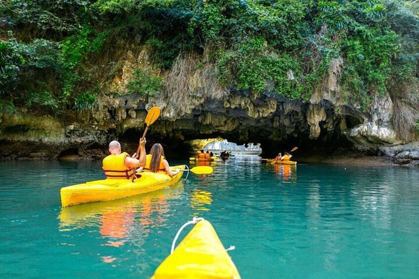 Full Day Lan Ha Bay Boat Tour from Cat Ba with Lunch 1