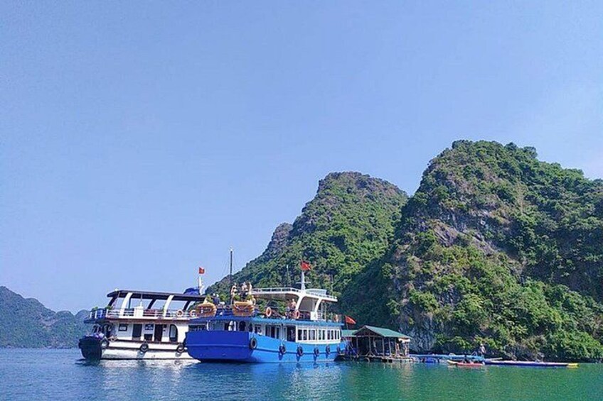 Full Day Lan Ha Bay Boat Tour from Cat Ba with Lunch 5