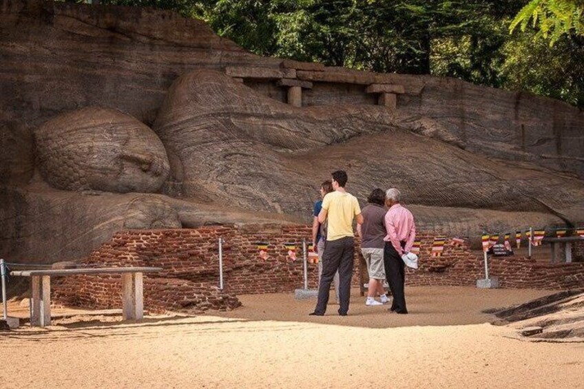 2 Day Ella and Yala Safari Tour With 4 Star Hotel Transportation 3