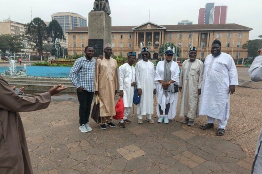 Nairobi city walking tour with a local Guide +pick up 3