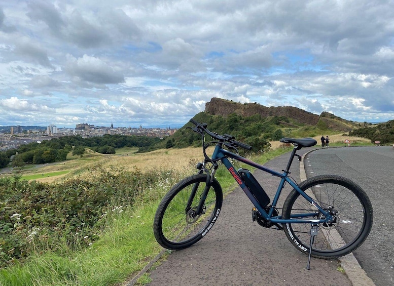 Edinburgh & Vertical Distillery EBike Tour small group 1