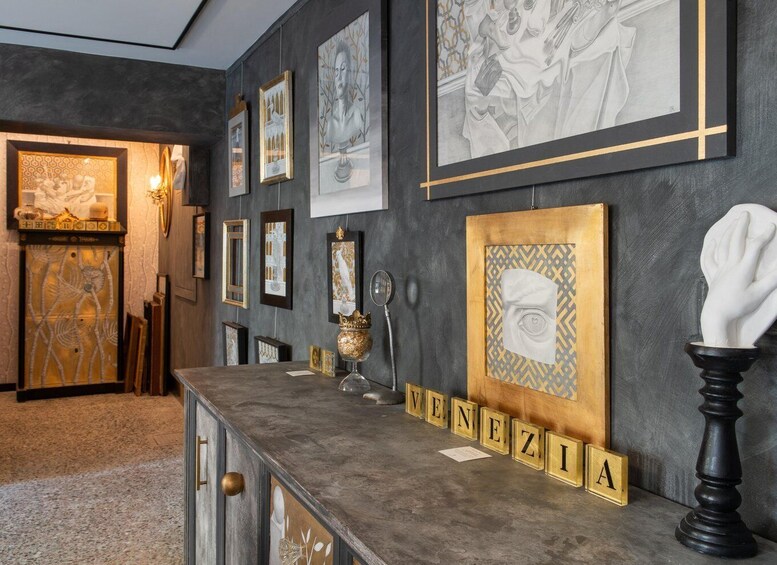 Picture 10 for Activity Venice: Basic Gold Leaf Gilding Course in an Authentic Artisan Atelier 4