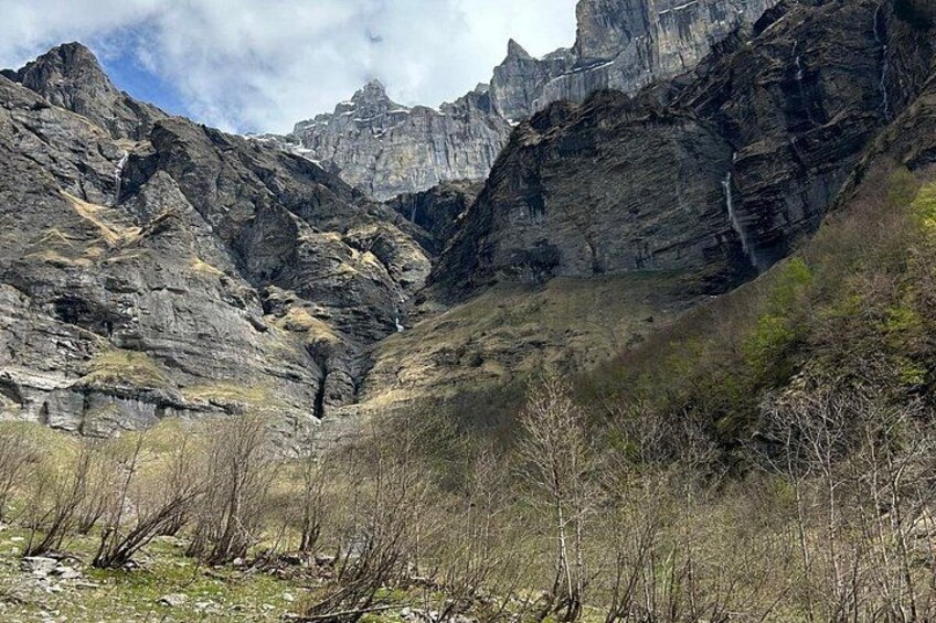 Hiking Transfer Geneva to Cirque du Fer à Cheval French Alps 5