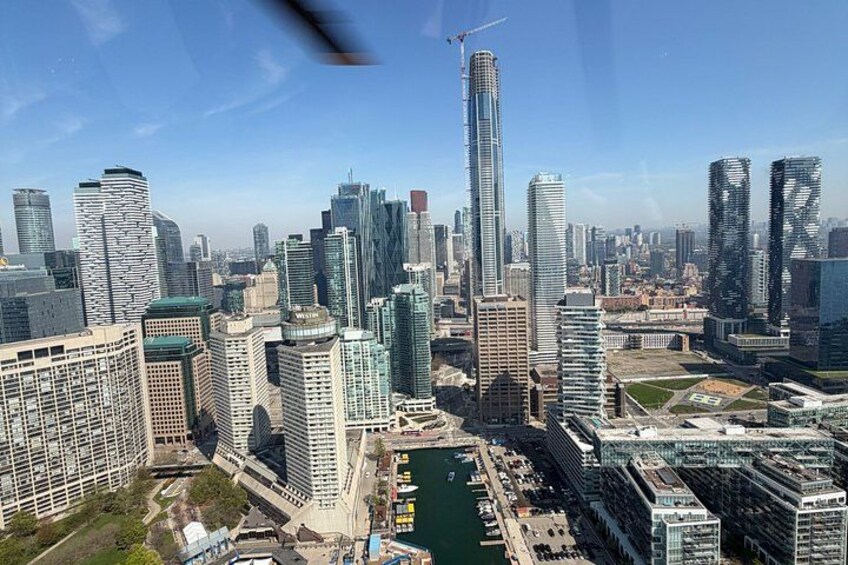 Toronto 30-Minute Private Helicopter Tour 5