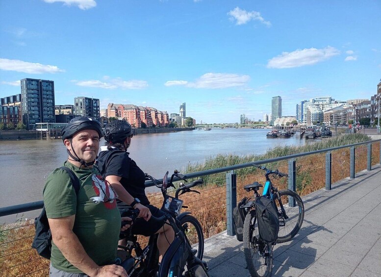 Picture 28 for Activity London: Battersea to Richmond Park Scenic E-Bike Adventure 2