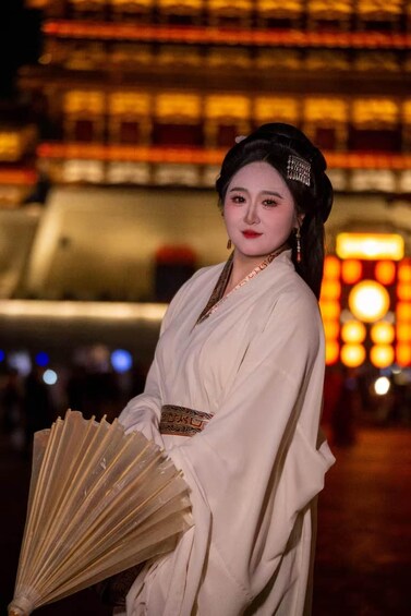 Picture 3 for Activity Luoyang: Hanfu Experience with Royal Banquet & Photos 5