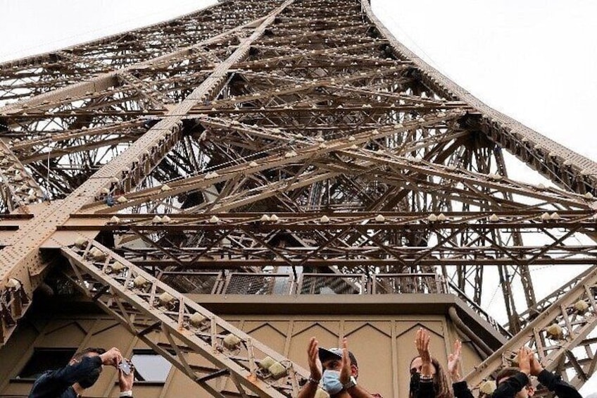 Eiffel Tower elevator Guided Tour with optional summit access 3