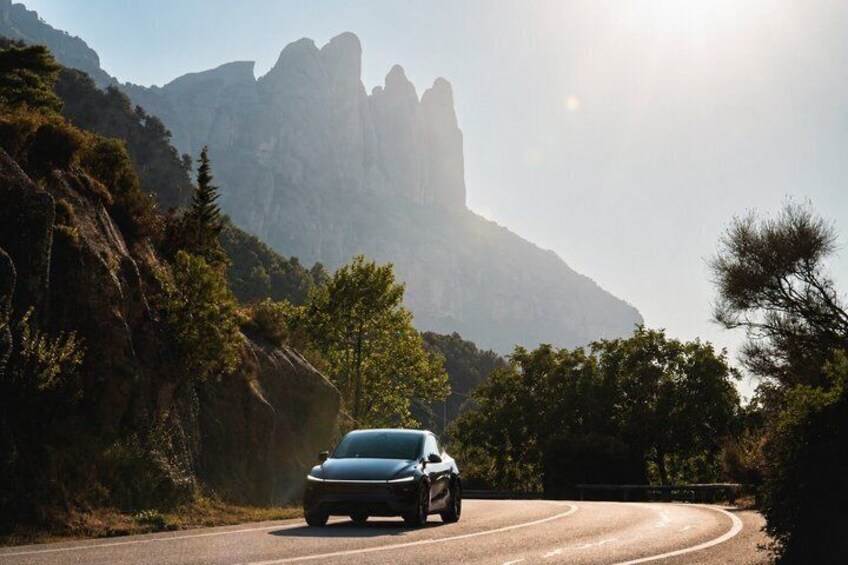 Private Montserrat Tour and Winery With Brunch From Barcelona 1