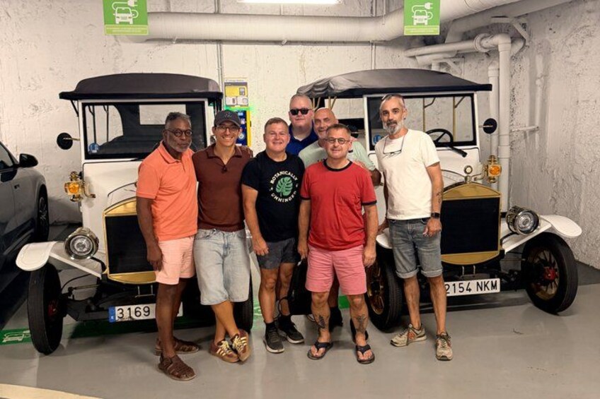 Gaudi & Sagrada Familia Private Tuk Tuk Tour and Highlights 4