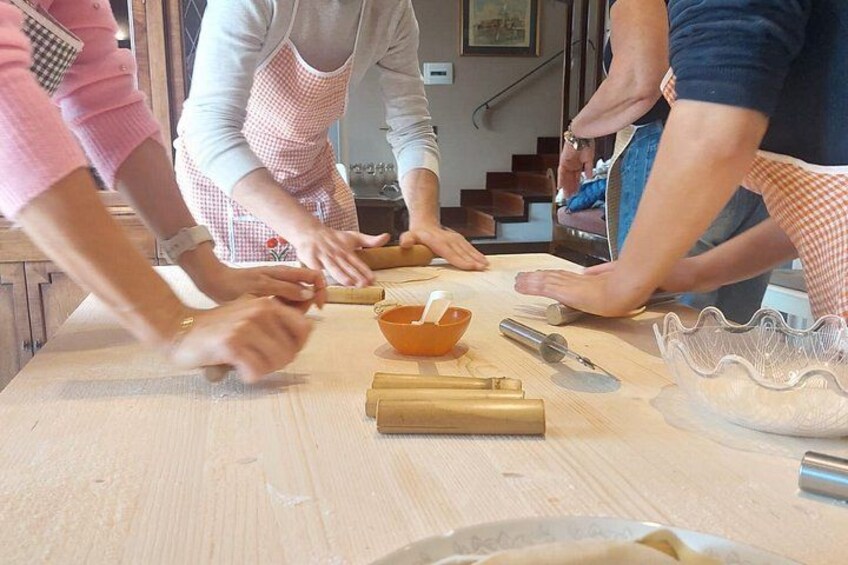 Catania: Sicilian Cooking Class with Wine and Appetizers 4