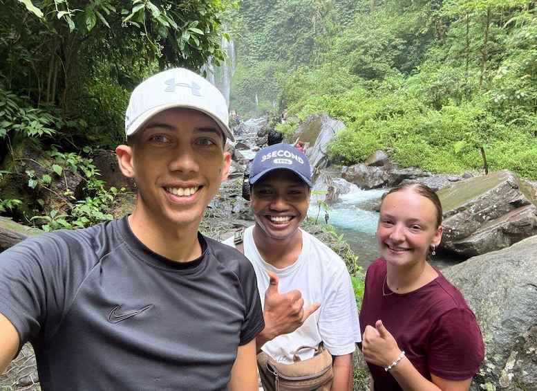 Picture 5 for Activity Lombok: Senaru Waterfalls and Monkey Forests 2