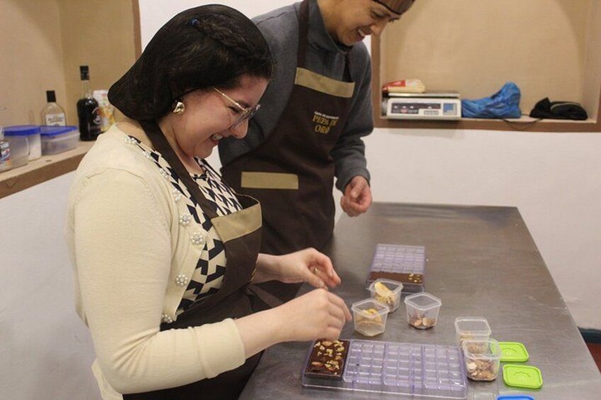Basin: Chocolate Tour with Practice Class 1