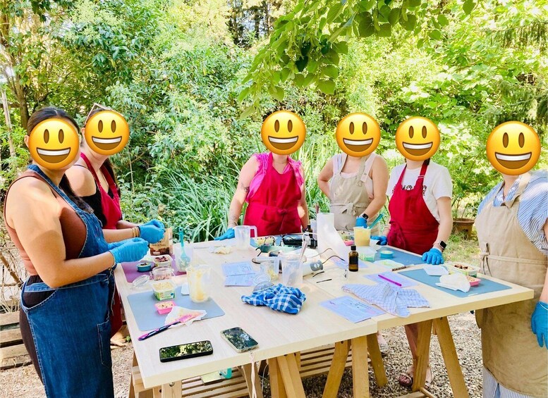 Arles: Artisanal workshop for making soap with olive oil 1