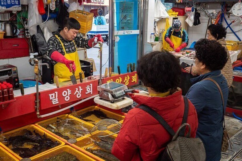 Busan Bites Food Tour with 10+ Tastings 3