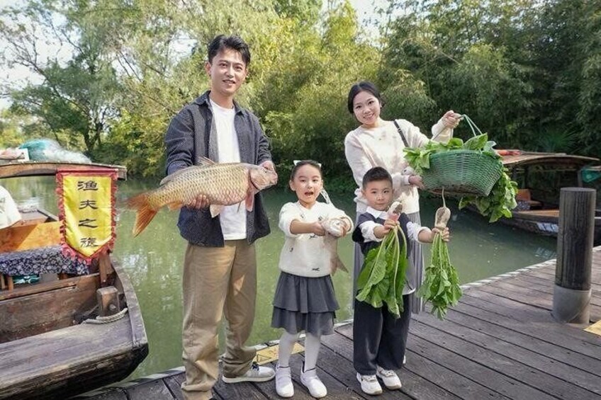 Private Xixi Fisherman Tour – Farm-to-Table Harvest Experience 1