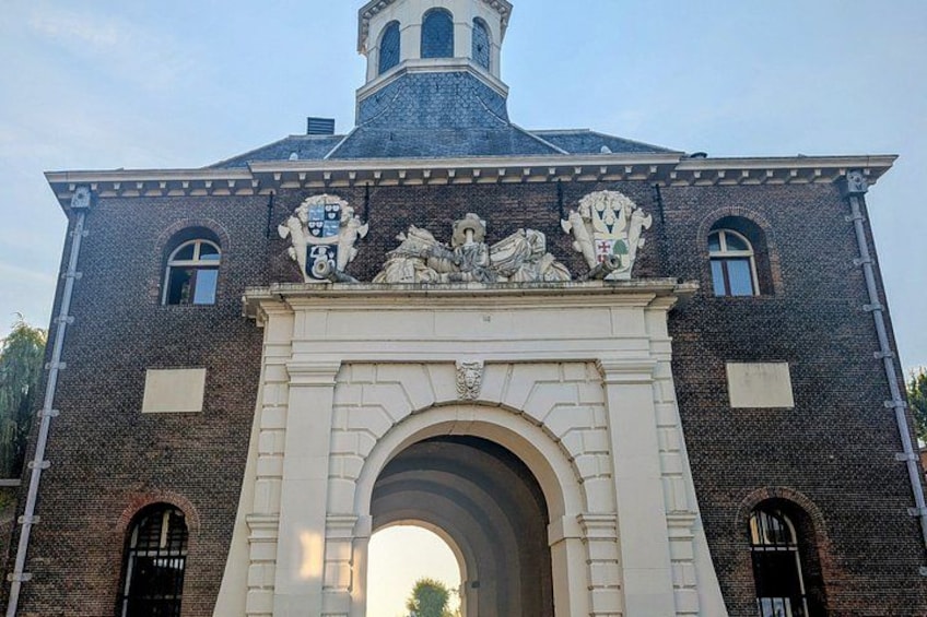 Discover Leiden: From Pilgrims to Painters in Historic Key City 3
