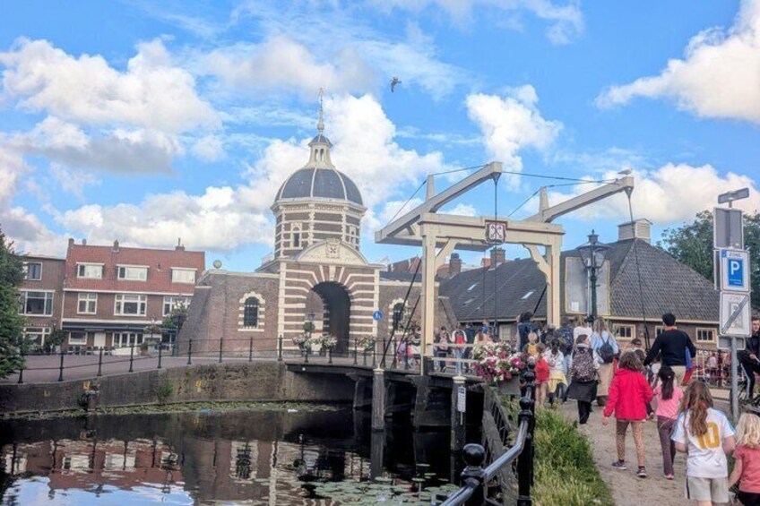 Discover Leiden: From Pilgrims to Painters in Historic Key City 2
