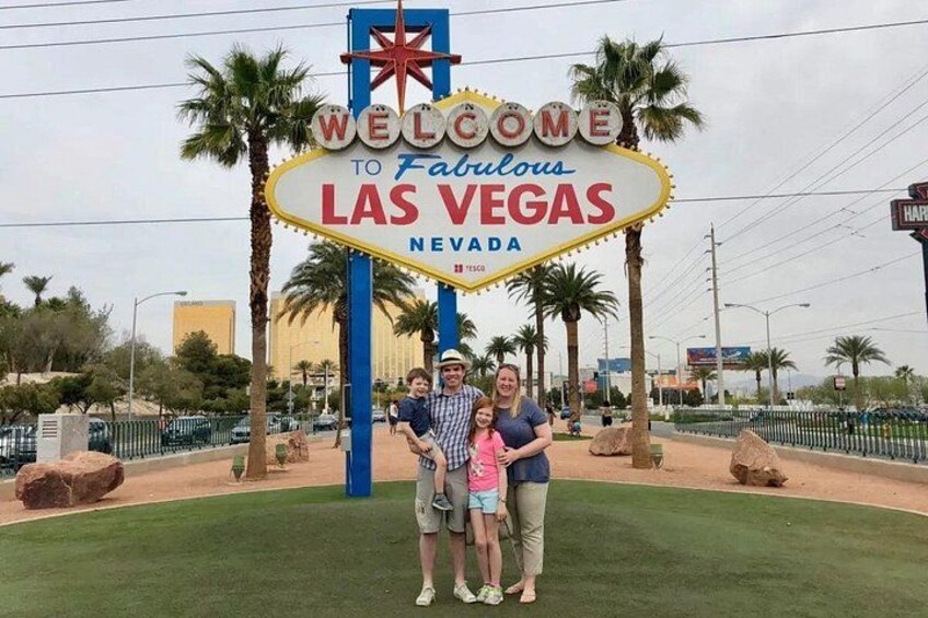 California Desert, Seven Magic Mountains and Las Vegas Sign 3