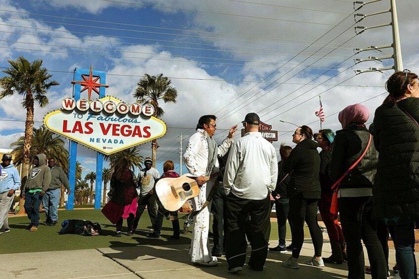 California Desert, Seven Magic Mountains and Las Vegas Sign 4