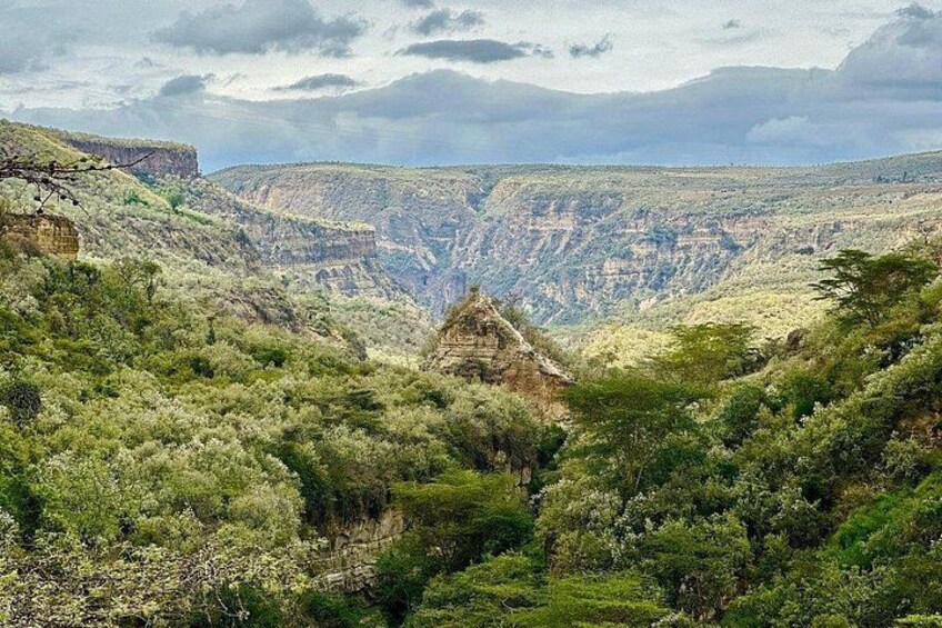 8 Day Trek through Mount Kenya and Hell’s Gate National Park 3