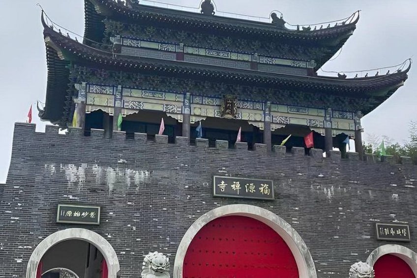 Yixing Little Great Wall Day Trip from Shanghai 1