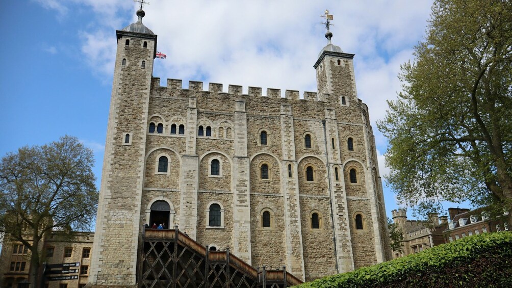 London Sightseeing Tour with Tower of London Ticket 4