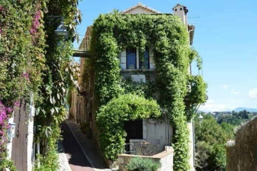 Private Riviera Gems: Cannes, Antibes & Saint-Paul-de-Vence 4