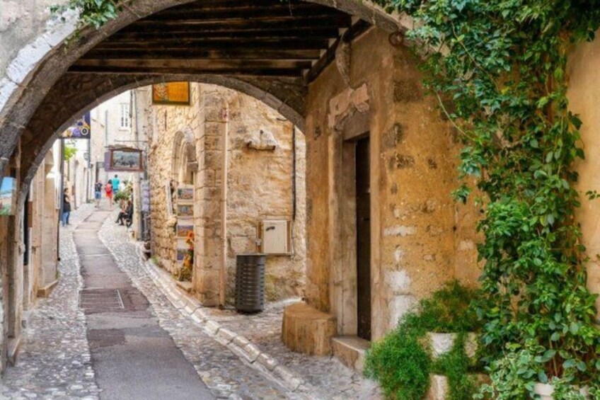 Private Riviera Gems: Cannes, Antibes & Saint-Paul-de-Vence 3