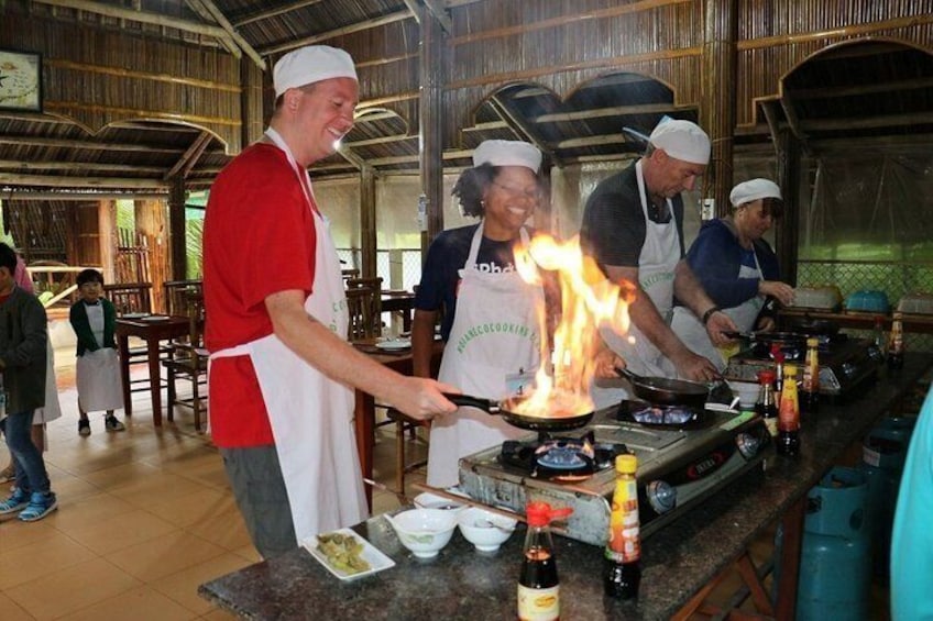 Bay Mau Cooking Class with Ha Noi Pho in Local Home 1