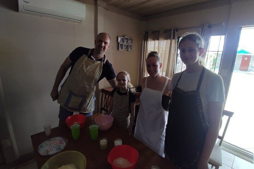 Traditional cooking class with local family 4