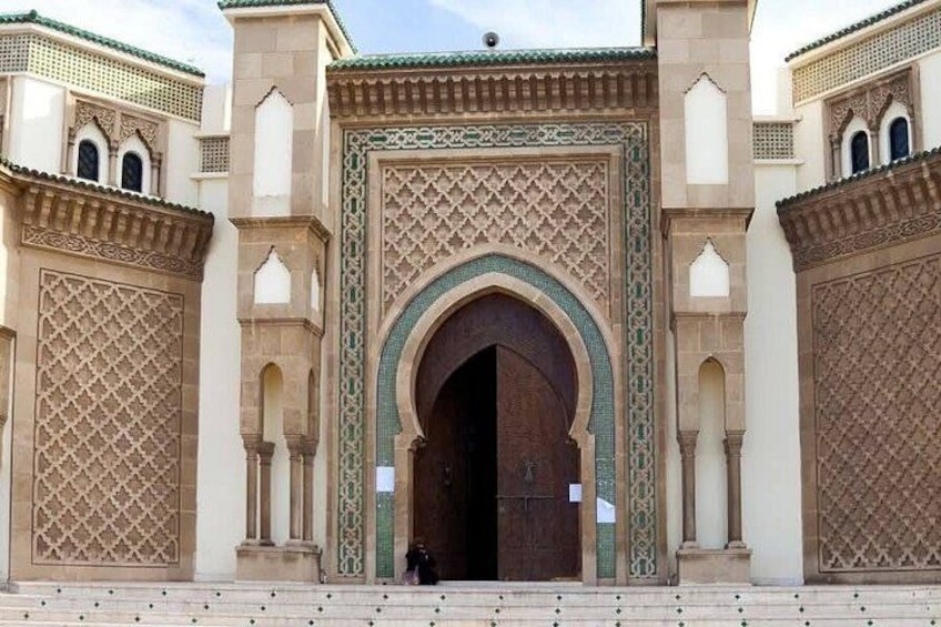 Discover Agadir in 3 hours, right after arriving at the airport. 1