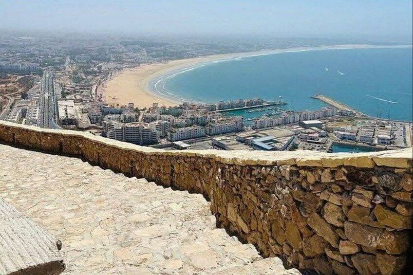 Discover Agadir in 3 hours, right after arriving at the airport. 3