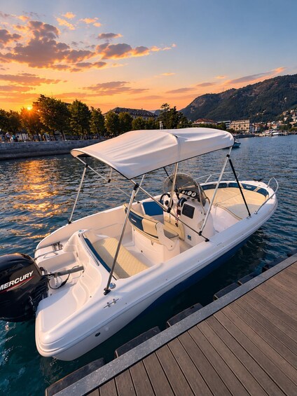 Picture 2 for Activity Lake como: rent self drive boat without licence 3