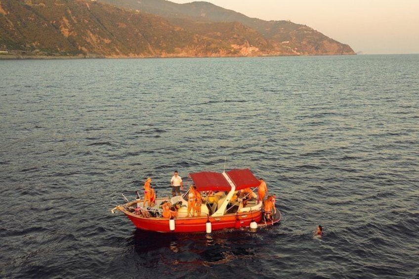 Sunset Boat Tour and Cinque Terre Aperitif from Monterosso 3
