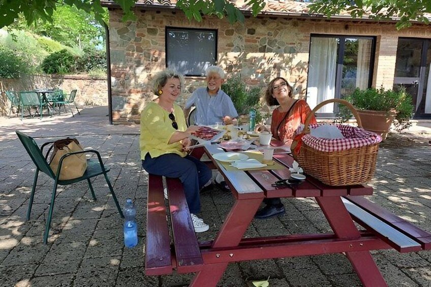 Private Val d’Orcia Tour with Picnic & Relax in Bagno Vignoni 1
