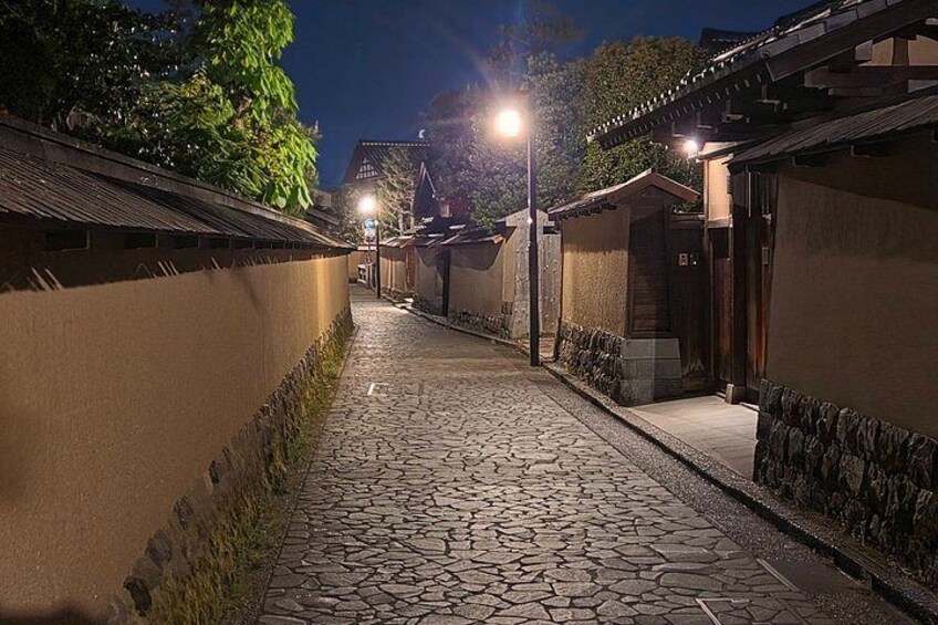 Kanazawa Night Tour Castle Samurai District and Optional Dinner 1