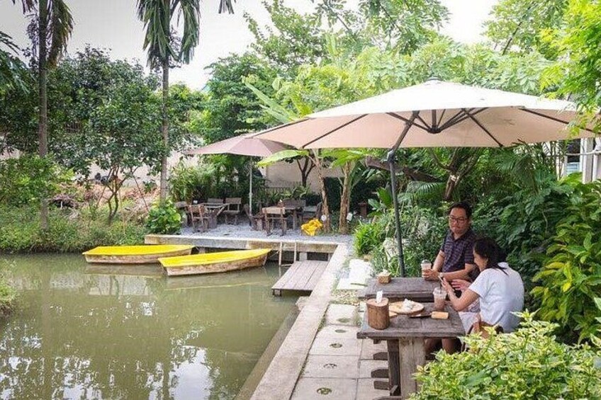 Donwai Floating Market Dragon Temple and After the Rain Tour 3
